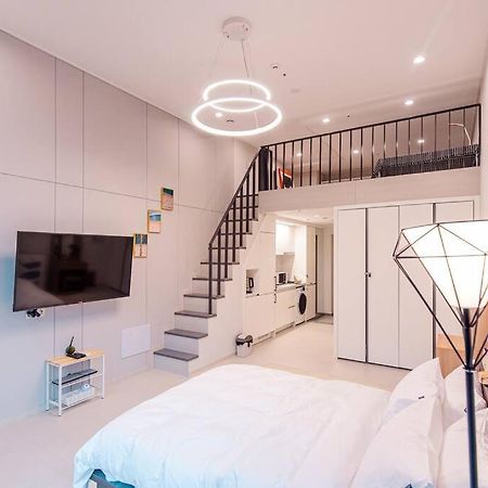The Castle Ocean Marina Double Suite Yeosu Buitenkant foto