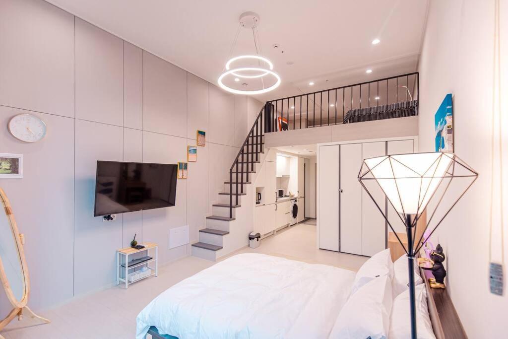 The Castle Ocean Marina Double Suite Yeosu Buitenkant foto