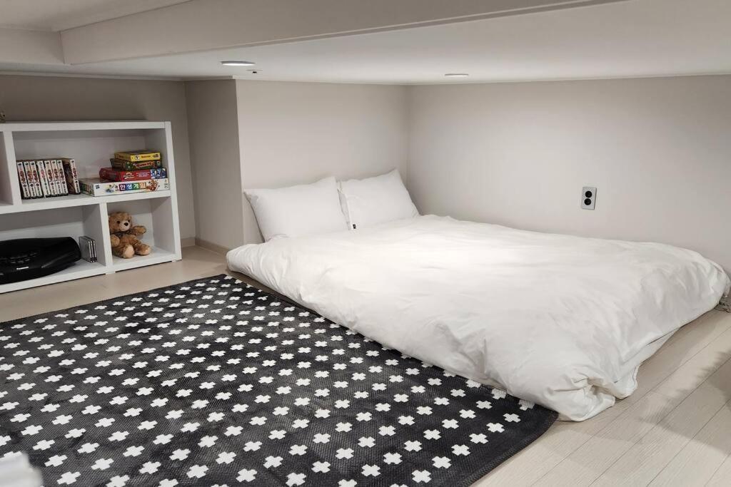 The Castle Ocean Marina Double Suite Yeosu Buitenkant foto