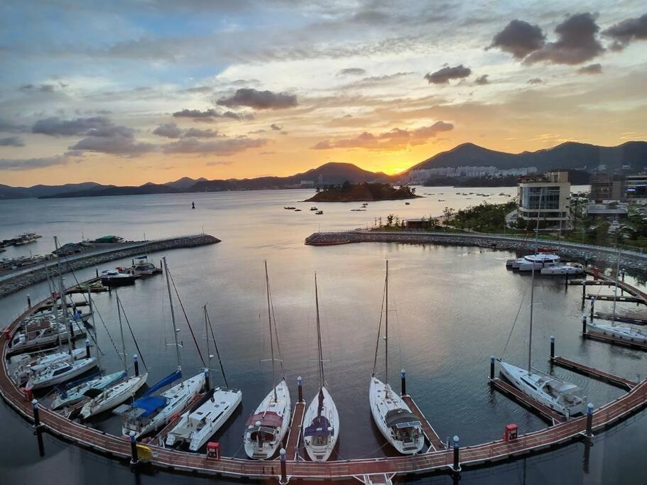 The Castle Ocean Marina Double Suite Yeosu Buitenkant foto