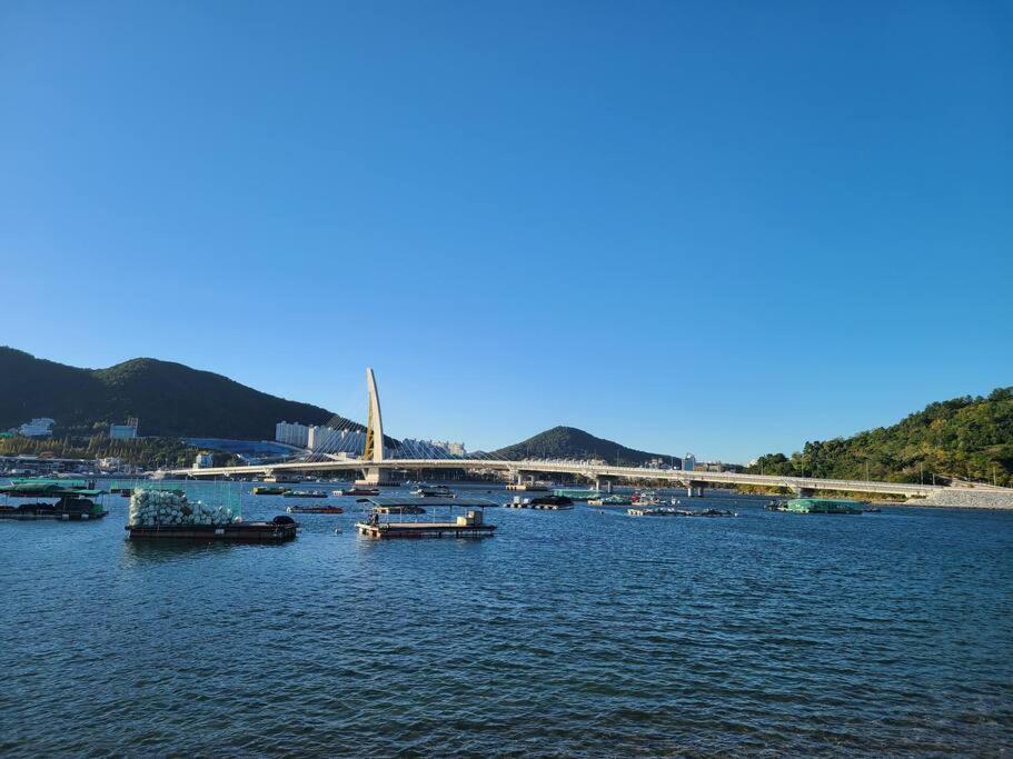 The Castle Ocean Marina Double Suite Yeosu Buitenkant foto
