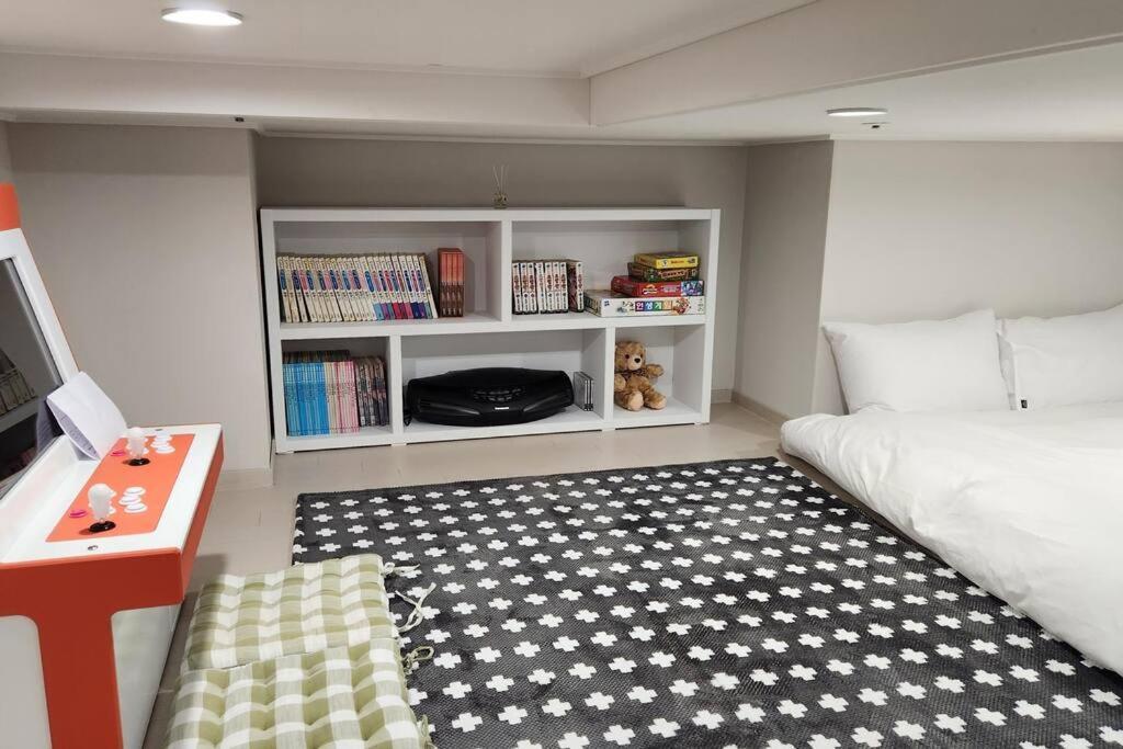 The Castle Ocean Marina Double Suite Yeosu Buitenkant foto
